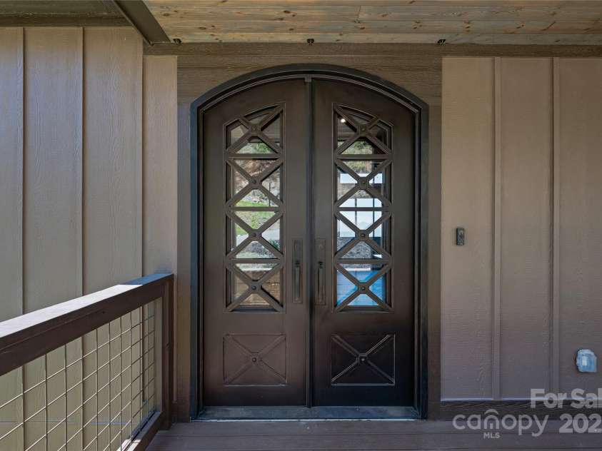 179 Serenity Ridge Trail, Asheville, NC 28804.  MLS# CAR4241868, YatesRealty ID 26520. 