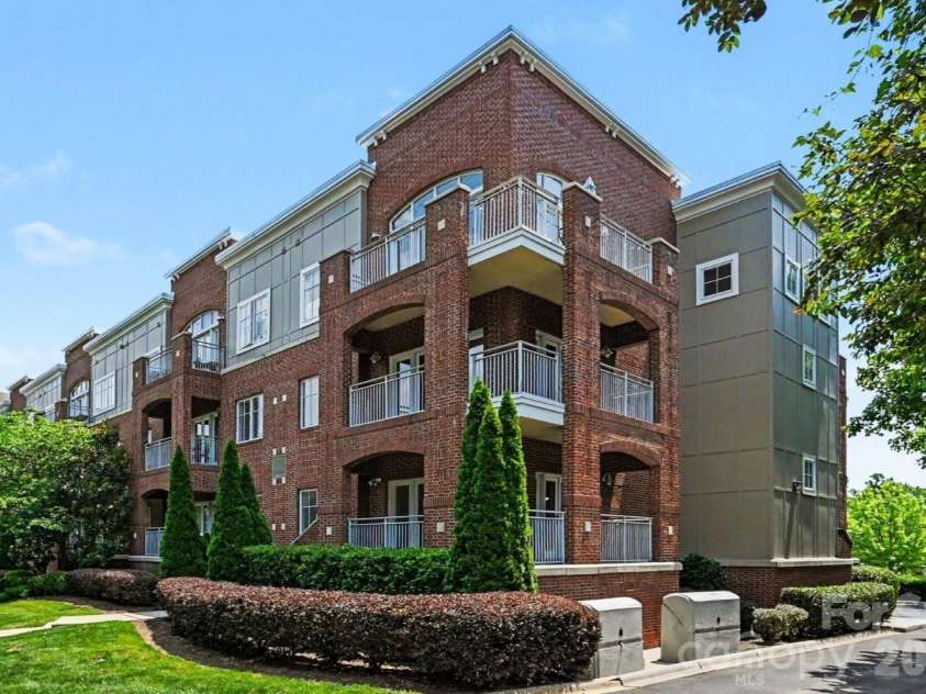 1903 Kenilworth Avenue, Charlotte, NC 28203.  MLS# CAR4406478, YatesRealty ID 26521. 