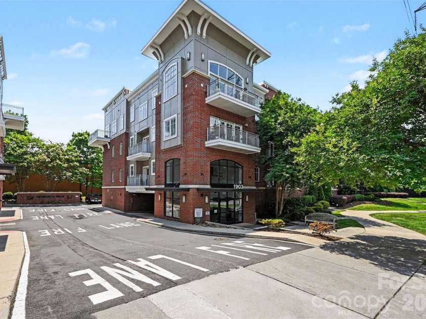 1903 Kenilworth Avenue, Charlotte, NC 28203.  MLS# CAR4406478, YatesRealty ID 26521. 