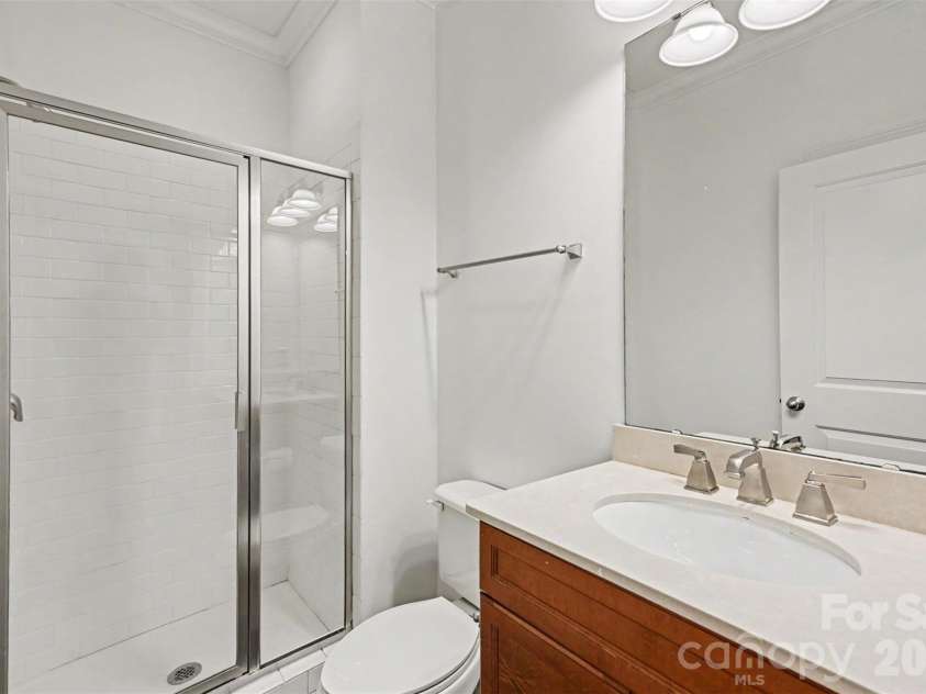 1903 Kenilworth Avenue, Charlotte, NC 28203.  MLS# CAR4406478, YatesRealty ID 26521. Hall bath