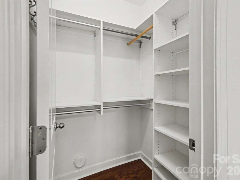 1903 Kenilworth Avenue, Charlotte, NC 28203.  MLS# CAR4406478, YatesRealty ID 26521. Primary closet