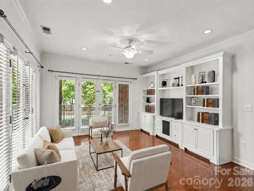 1903 Kenilworth Avenue, Charlotte, NC 28203.  MLS# CAR4406478, YatesRealty ID 26521. Virtually staged