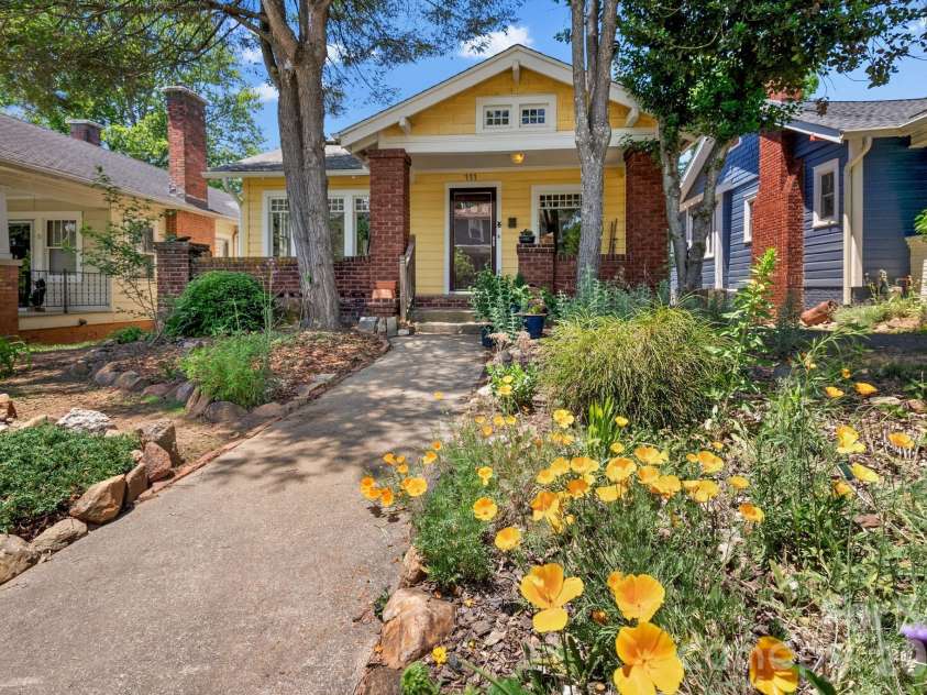 111 Norwood Avenue, Asheville, NC 28804.  MLS# CAR4384865, YatesRealty ID 26522. 