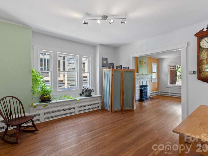 111 Norwood Avenue, Asheville, NC 28804.  MLS# CAR4384865, YatesRealty ID 26522. 