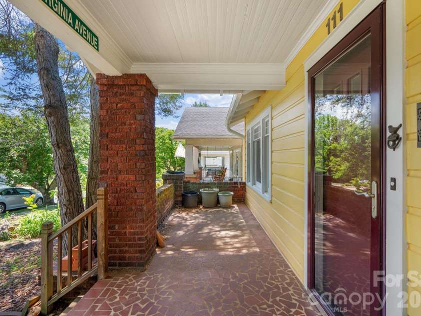 111 Norwood Avenue, Asheville, NC 28804.  MLS# CAR4384865, YatesRealty ID 26522. 