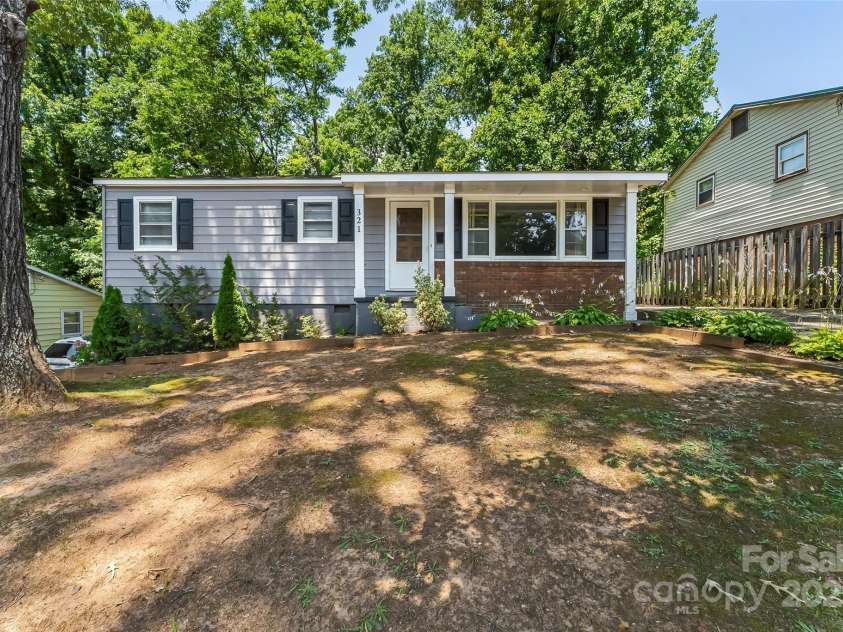 321 Park Avenue, Marion, NC 28752.  MLS# CAR4271674, YatesRealty ID 26523. 