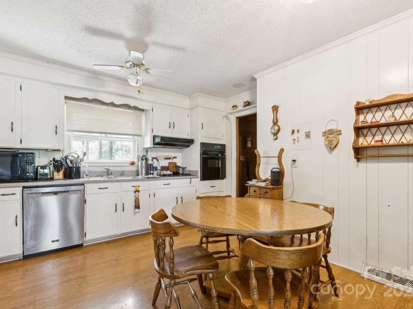 8110 Arlington Church Road, Mint Hill, NC 28227.  MLS# CAR4280653, YatesRealty ID 26524. 