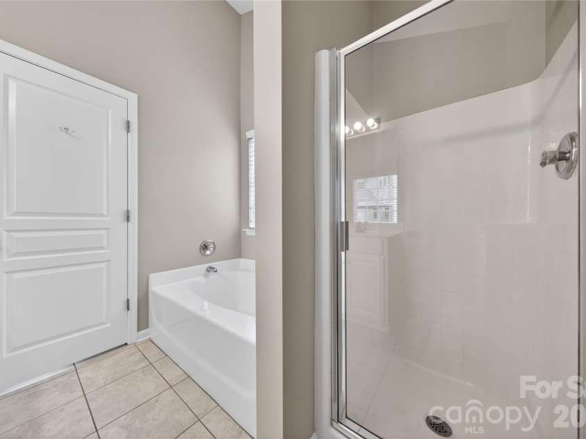 1389 Millbank Drive, Matthews, NC 28104.  MLS# CAR4378377, YatesRealty ID 26525. 