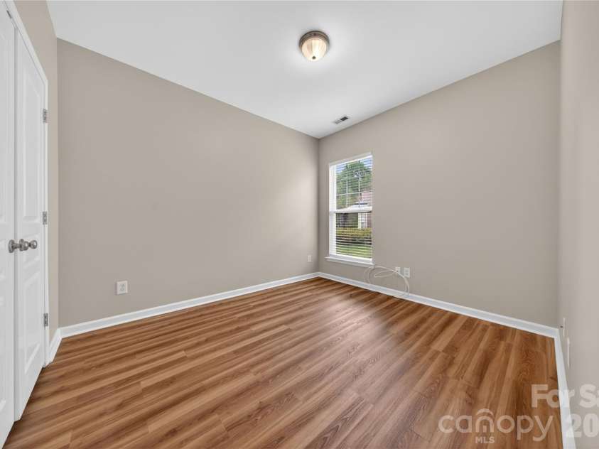 1389 Millbank Drive, Matthews, NC 28104.  MLS# CAR4378377, YatesRealty ID 26525. 