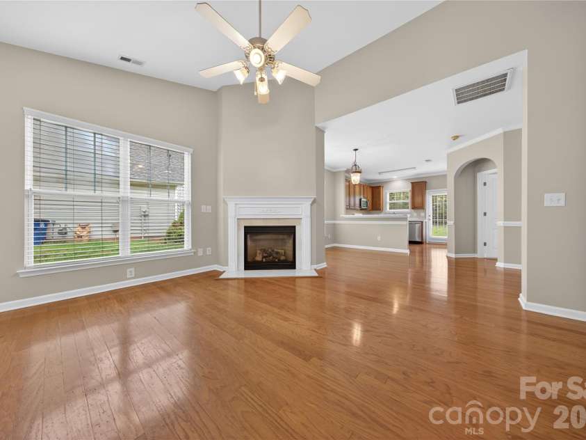 1389 Millbank Drive, Matthews, NC 28104.  MLS# CAR4378377, YatesRealty ID 26525. Open concept floor plan