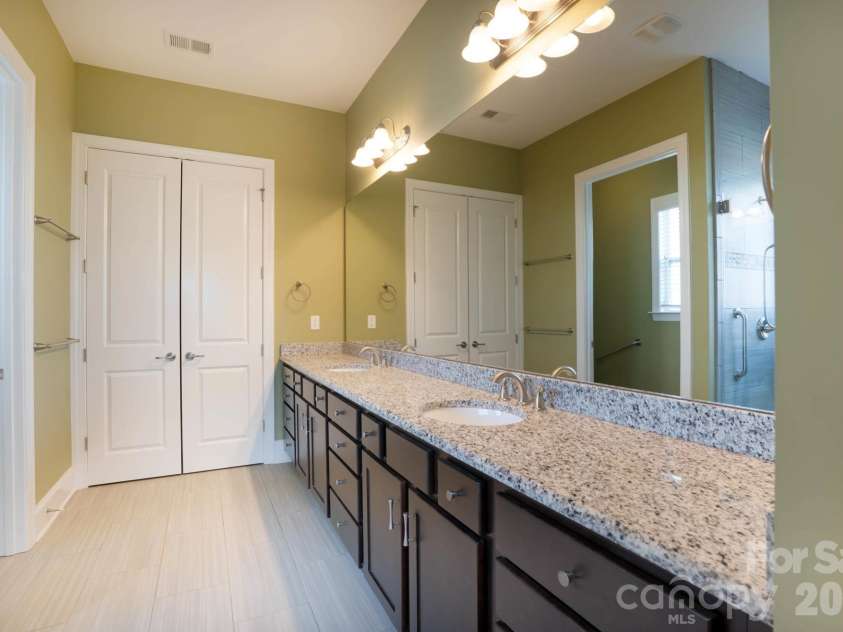 13003 Riley Grace Lane, Cornelius, NC 28031.  MLS# CAR4340809, YatesRealty ID 26526. Primary Bath