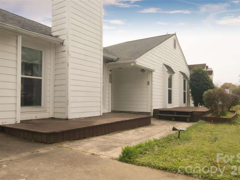 10927 Copper Field Drive, Pineville, NC 28134.  MLS# CAR4344719, YatesRealty ID 26527. 
