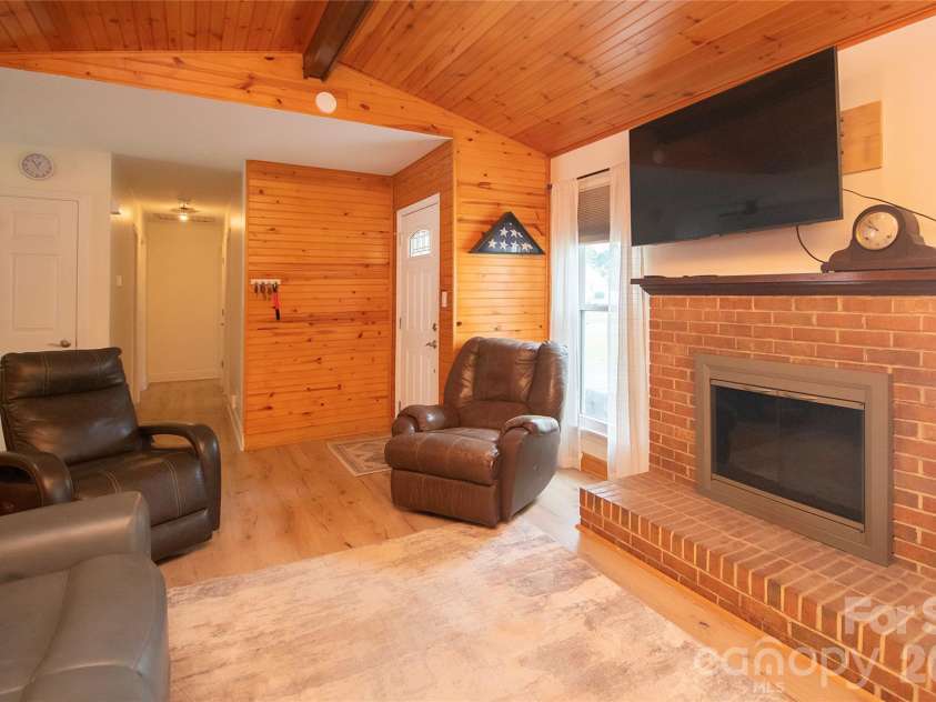 10927 Copper Field Drive, Pineville, NC 28134.  MLS# CAR4344719, YatesRealty ID 26527. 