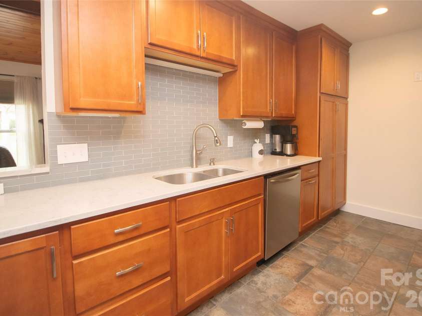 10927 Copper Field Drive, Pineville, NC 28134.  MLS# CAR4344719, YatesRealty ID 26527. 