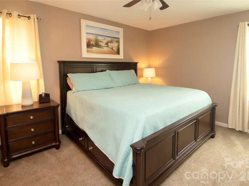 10927 Copper Field Drive, Pineville, NC 28134.  MLS# CAR4344719, YatesRealty ID 26527. 
