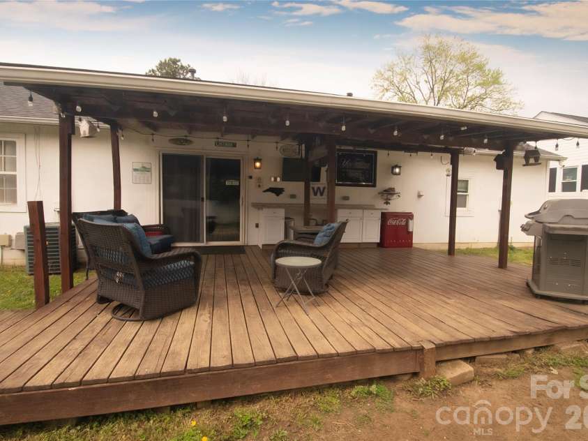 10927 Copper Field Drive, Pineville, NC 28134.  MLS# CAR4344719, YatesRealty ID 26527. 