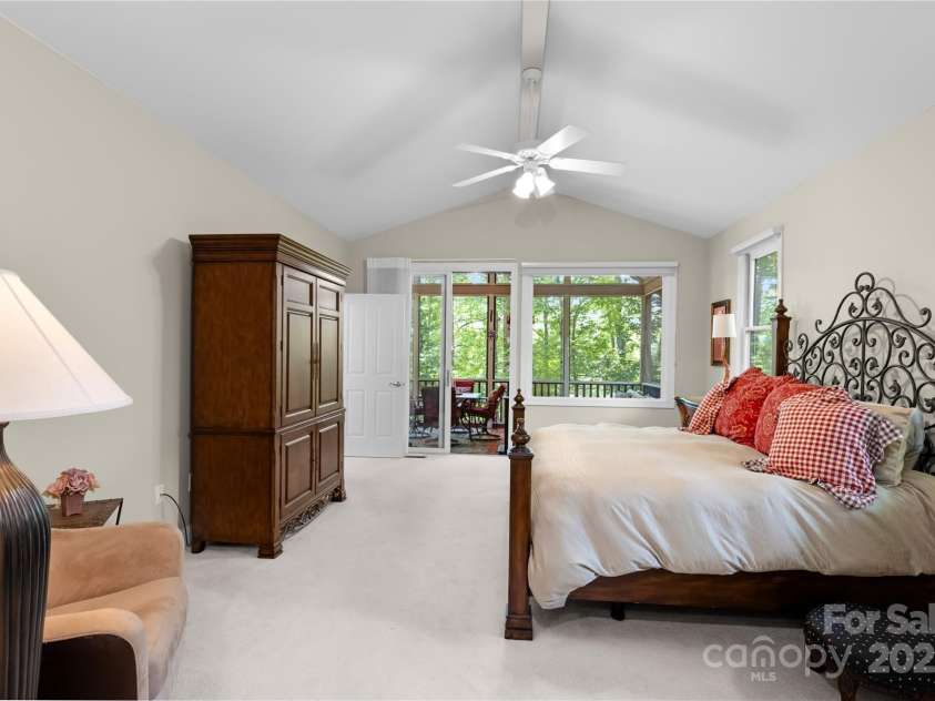 196 Pine Shadow Drive, Hendersonville, NC 28739.  MLS# CAR4274767, YatesRealty ID 26527. Primary Bedroom