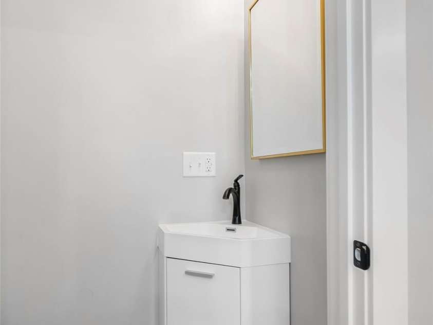 511 Blue Ridge Drive, Marion, NC 28752.  MLS# CAR4274590, YatesRealty ID 2653. 