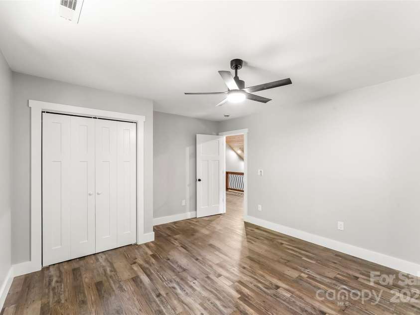 511 Blue Ridge Drive, Marion, NC 28752.  MLS# CAR4274590, YatesRealty ID 2653. 