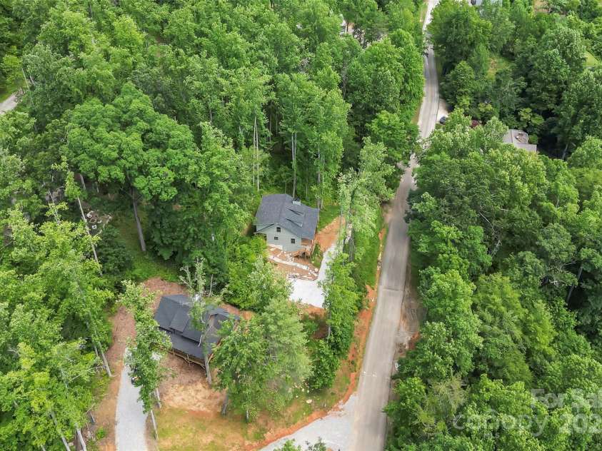 511 Blue Ridge Drive, Marion, NC 28752.  MLS# CAR4274590, YatesRealty ID 2653. 