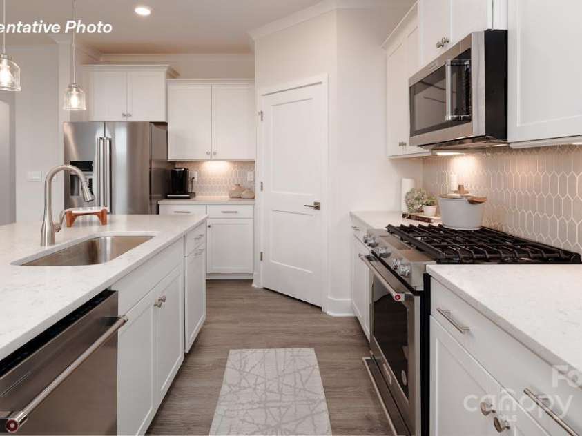 2066 Skyhawk Drive, York, SC 29745.  MLS# CAR4259866, YatesRealty ID 26530. 