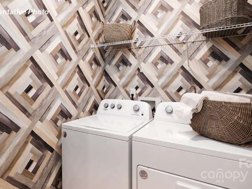 2066 Skyhawk Drive, York, SC 29745.  MLS# CAR4259866, YatesRealty ID 26530. 