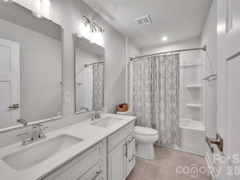 6087 Ives Avenue, Spartanburg, SC 29307.  MLS# CAR4377252, YatesRealty ID 26530. 