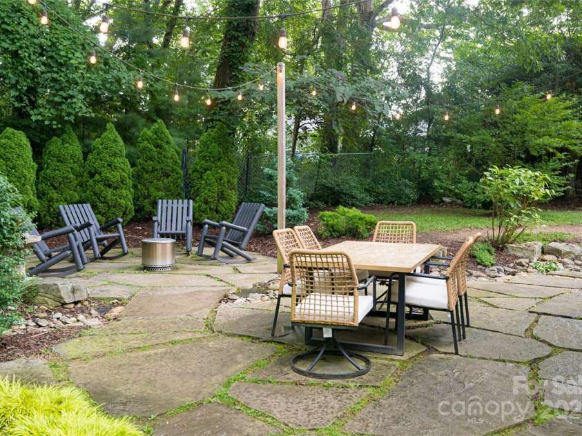 111 Bilberry Lane, Candler, NC 28715.  MLS# CAR4280132, YatesRealty ID 26532. 