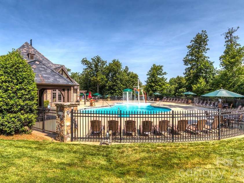 405 Eagle Bend Drive, Waxhaw, NC 28173.  MLS# CAR4387610, YatesRealty ID 26532. 