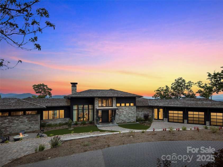 510 Cloud Top Way, Arden, NC 28704.  MLS# CAR4271499, YatesRealty ID 26534. 