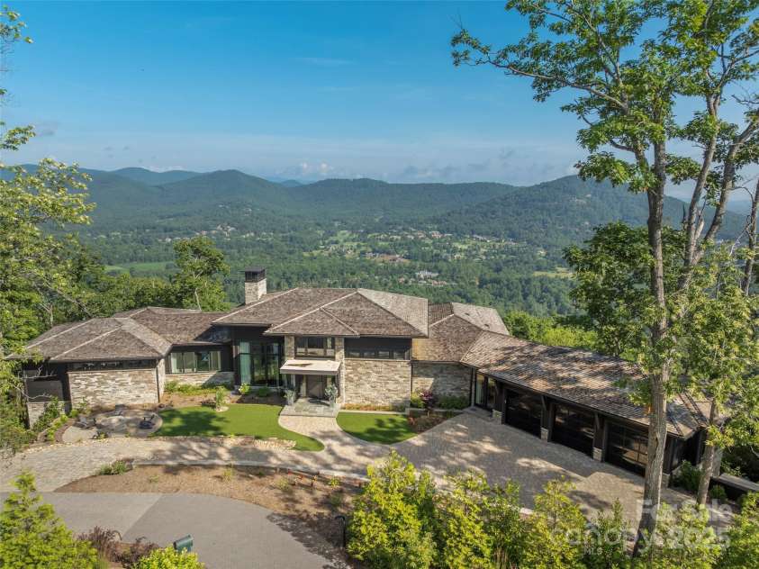 510 Cloud Top Way, Arden, NC 28704.  MLS# CAR4271499, YatesRealty ID 26534. 