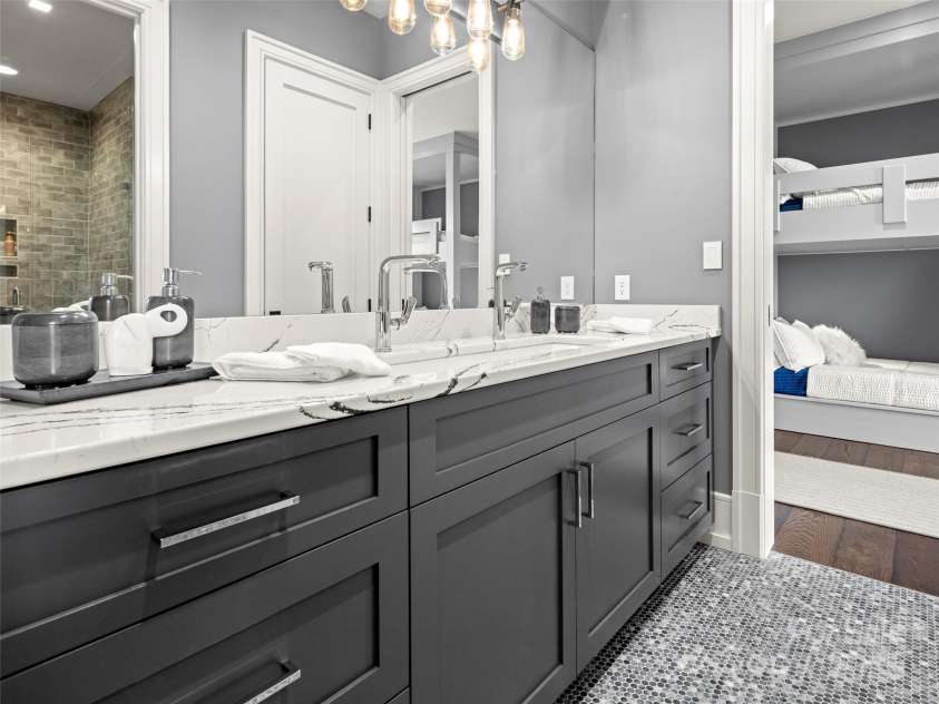 510 Cloud Top Way, Arden, NC 28704.  MLS# CAR4271499, YatesRealty ID 26534. 