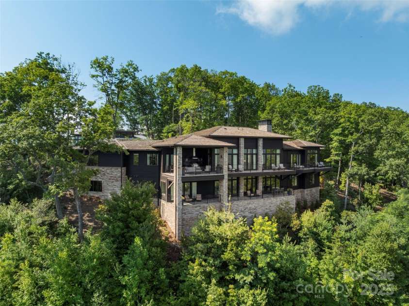 510 Cloud Top Way, Arden, NC 28704.  MLS# CAR4271499, YatesRealty ID 26534. 