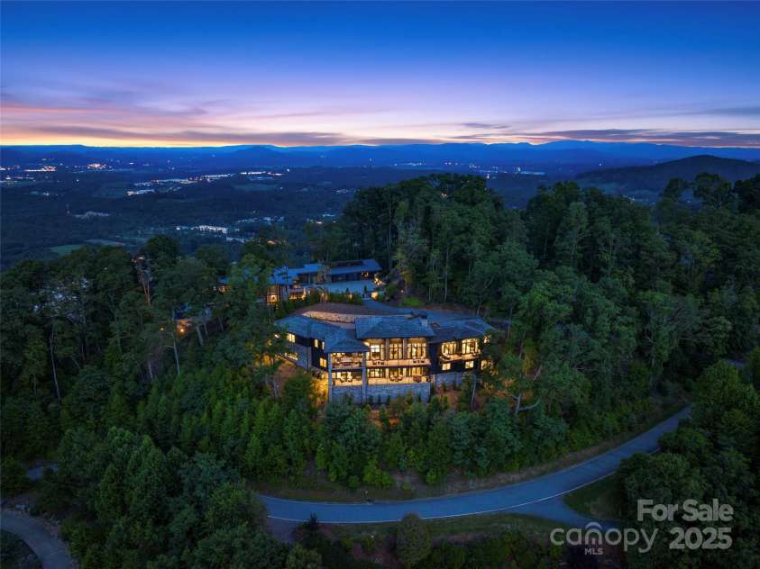 510 Cloud Top Way, Arden, NC 28704.  MLS# CAR4271499, YatesRealty ID 26534. 