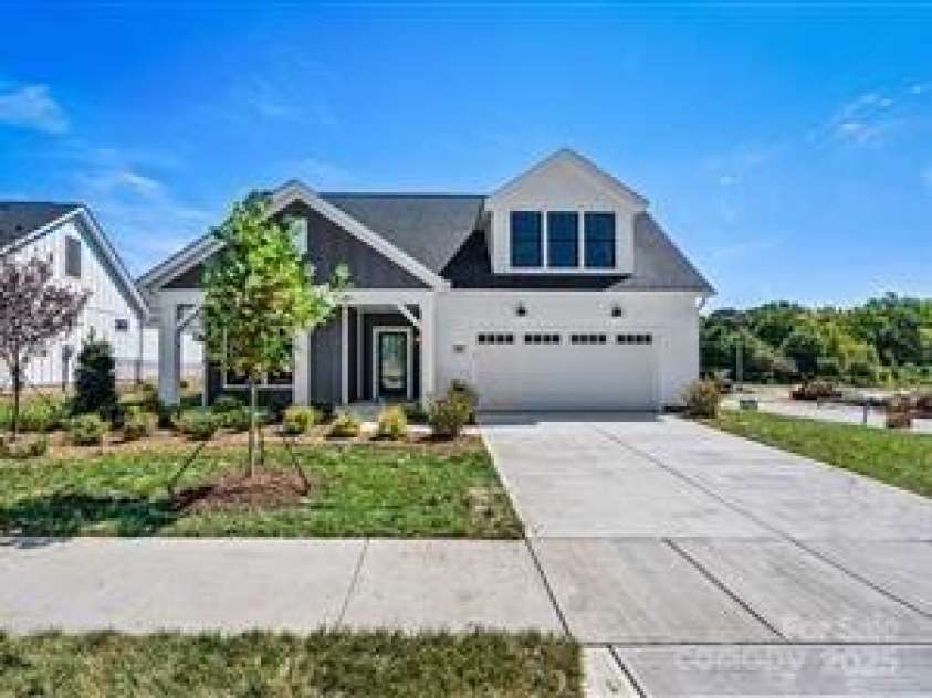 8135 Stillhouse Lane, Harrisburg, NC 28075.  MLS# CAR4238400, YatesRealty ID 26534. 