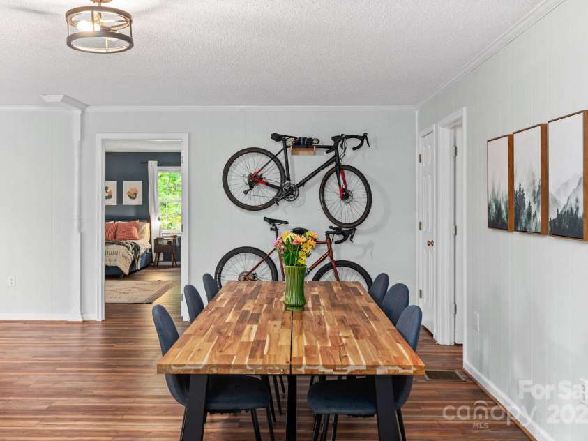 32 Tucker Road, Black Mountain, NC 28711.  MLS# CAR4275444, YatesRealty ID 26535. 