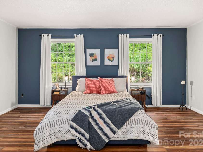 32 Tucker Road, Black Mountain, NC 28711.  MLS# CAR4275444, YatesRealty ID 26535. 