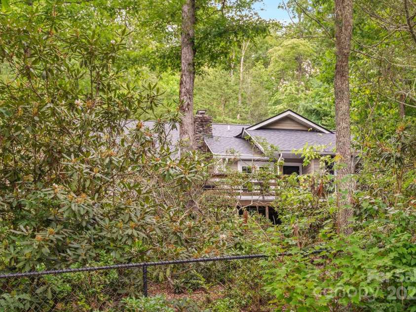 32 Tucker Road, Black Mountain, NC 28711.  MLS# CAR4275444, YatesRealty ID 26535. Street view