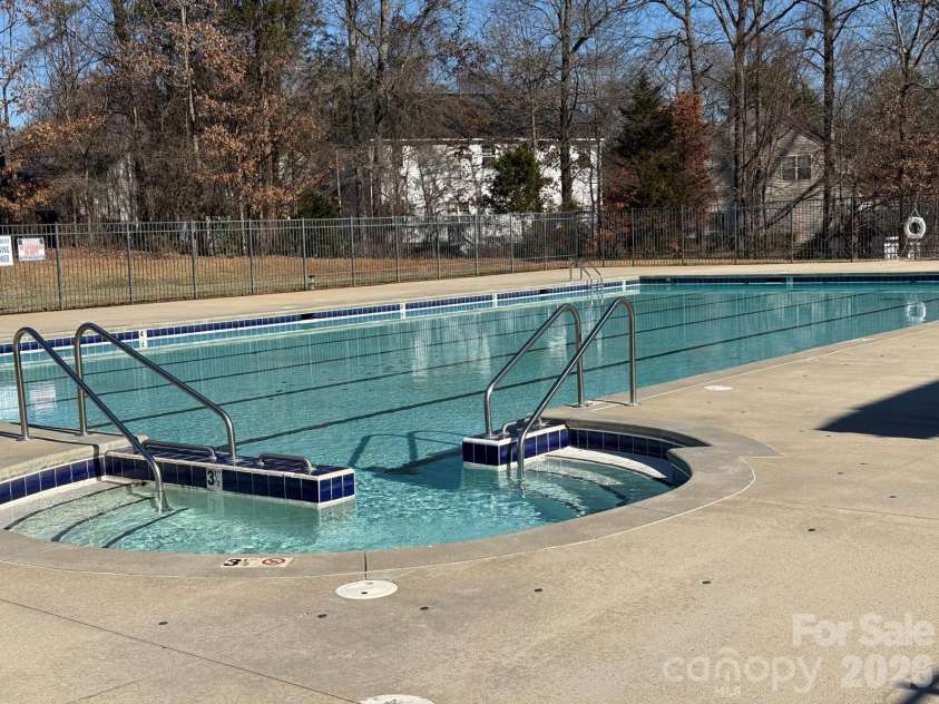 11001 Dulin Creek Boulevard, Charlotte, NC 28215.  MLS# CAR4287097, YatesRealty ID 26536. Community Pool Area