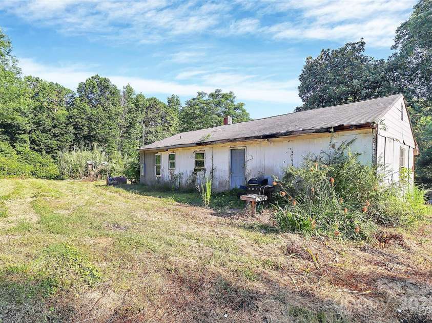 112 Harmony Trail, Gastonia, NC 28056.  MLS# CAR4273653, YatesRealty ID 26537. 