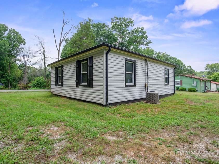 1150 Shue Road, China Grove, NC 28023.  MLS# CAR4282219, YatesRealty ID 26538. 