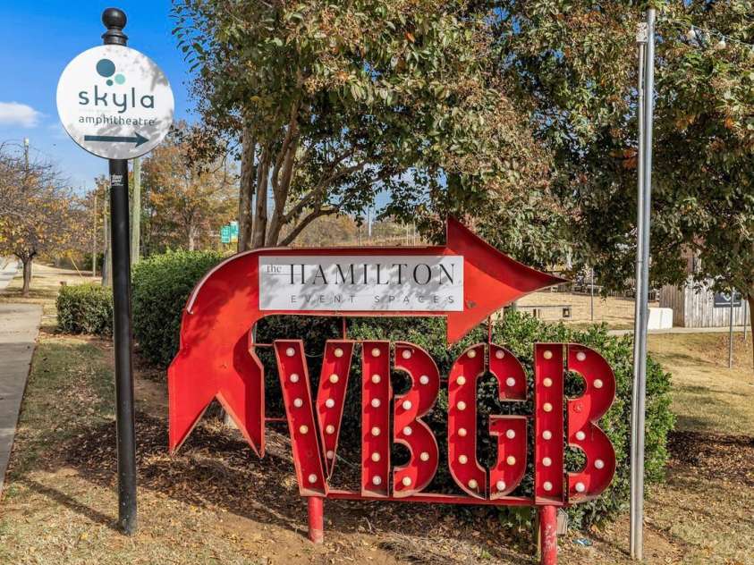 1107 Kokomo Lane, Charlotte, NC 28206.  MLS# CAR4188001, YatesRealty ID 26539. 