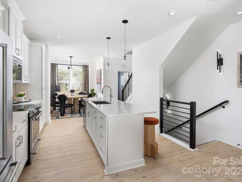 1107 Kokomo Lane, Charlotte, NC 28206.  MLS# CAR4188001, YatesRealty ID 26539. 