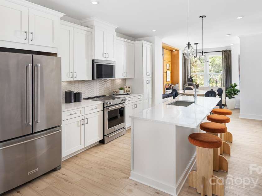 1107 Kokomo Lane, Charlotte, NC 28206.  MLS# CAR4188001, YatesRealty ID 26539. 