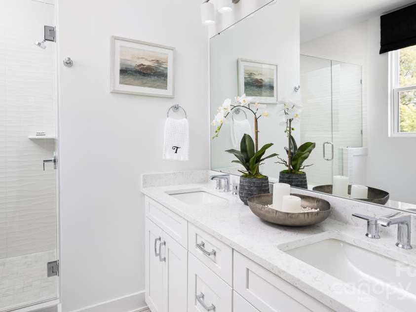 1107 Kokomo Lane, Charlotte, NC 28206.  MLS# CAR4188001, YatesRealty ID 26539. Primary bathroom example