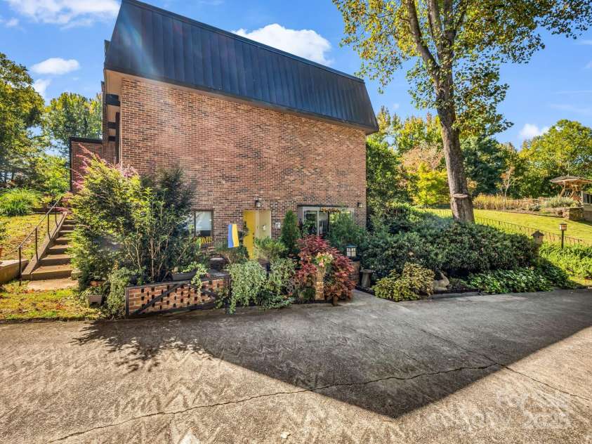 305 Grady Avenue, Tryon, NC 28782.  MLS# CAR4311839, YatesRealty ID 2654. 