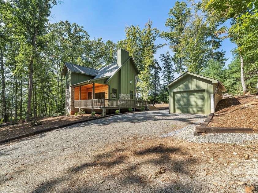 90 Clinchfield Gap Road, Marion, NC 28752.  MLS# CAR4302416, YatesRealty ID 2654. 