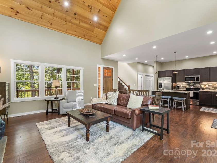 90 Clinchfield Gap Road, Marion, NC 28752.  MLS# CAR4302416, YatesRealty ID 2654. 