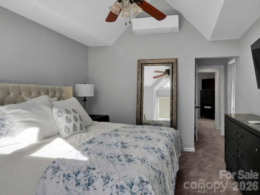 239 Clarkson Street, Charlotte, NC 28202.  MLS# CAR4346858, YatesRealty ID 26541. 