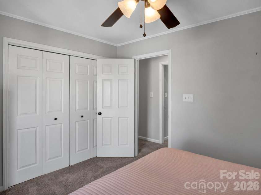 239 Clarkson Street, Charlotte, NC 28202.  MLS# CAR4346858, YatesRealty ID 26541. 